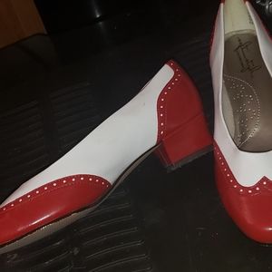 Women's shoes